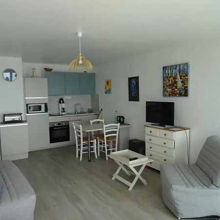 דירה Lumineux Avec Balcon Et Parking Proche - Fr-1-92-608 *