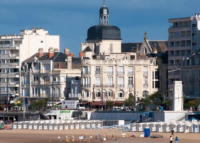 Lumineux Avec Balcon Et Parking Proche - Fr-1-92-608 * Les Sables-dʼOlonne