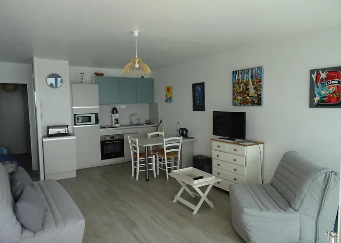 아파트 Lumineux Avec Balcon Et Parking Proche - Fr-1-92-608 *